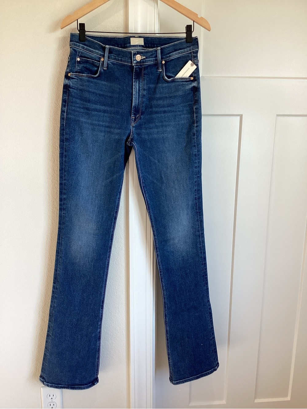MOTHER Runaway Mid Rise Jeans Flare Slim New Size 29 Prized Possession Denim - Picture 11 of 16